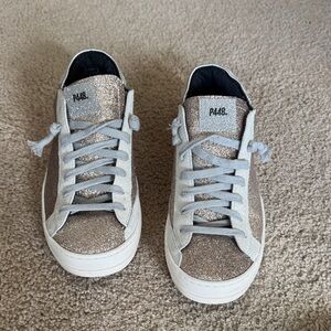 P448 Sparkling Silver Sneakers with Light Blue Laces